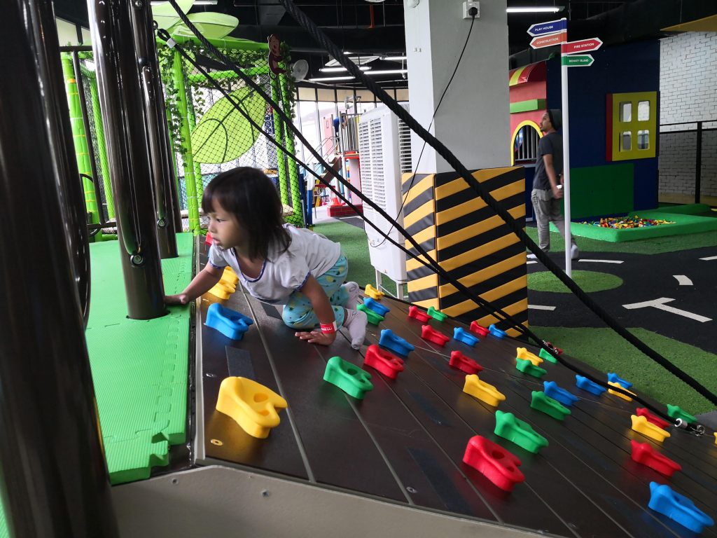 blokke cafe playhouse labs citta mall review playground