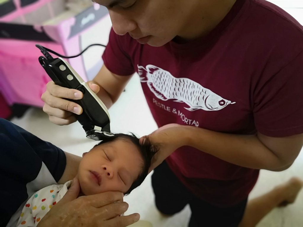shaving the baby head aqiqah