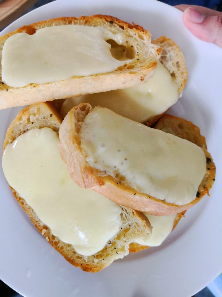 garlic bread cheese toasties recipe